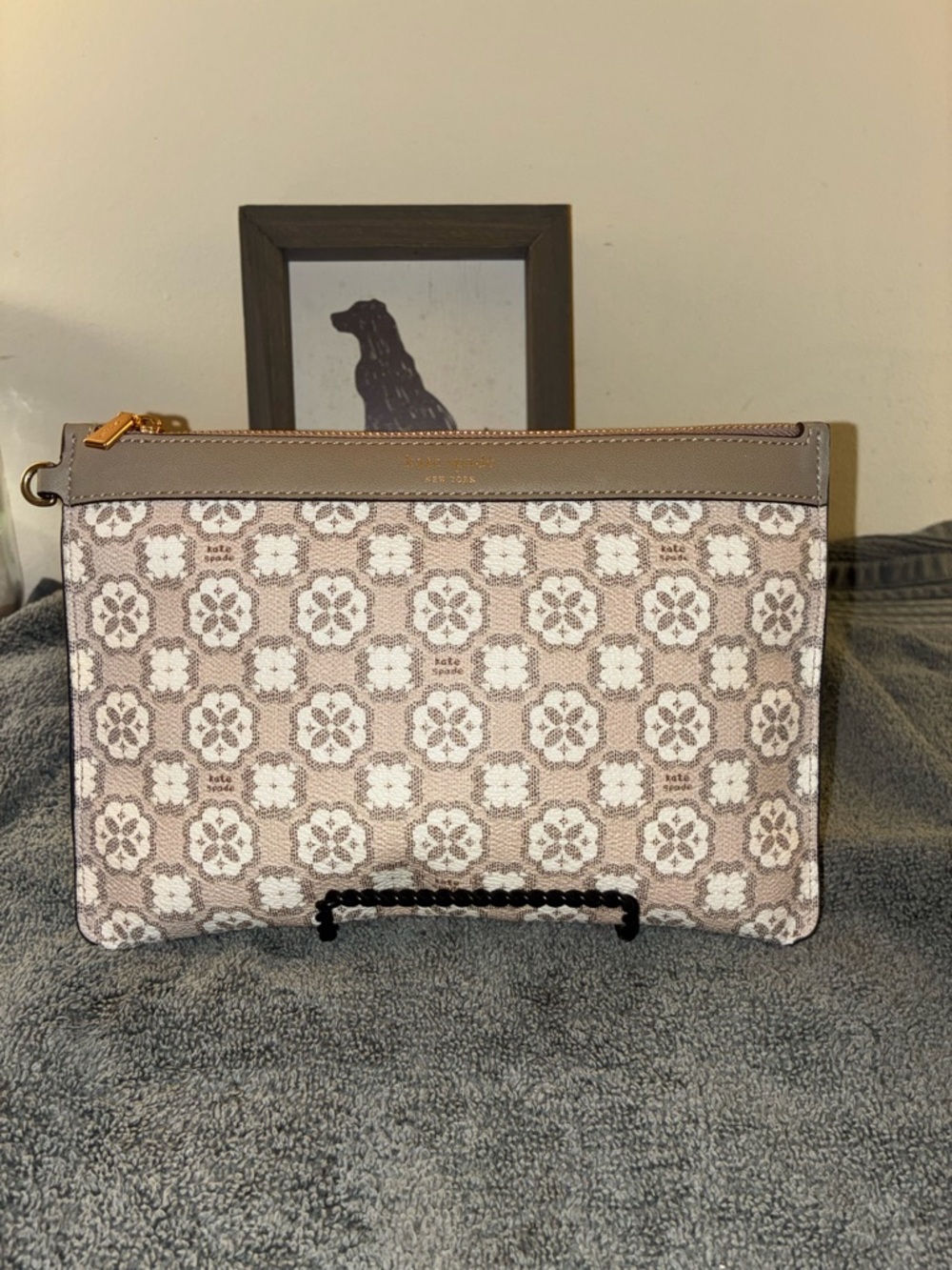 kate spade Taupe and White Floral Jacquard Wristlet
